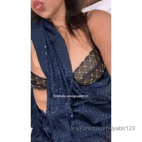 Hey horny bulls amp guys bite my lips when u kiss me wanna remove my 