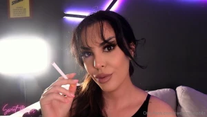 It s getting out of control is my smoking getting out of control again