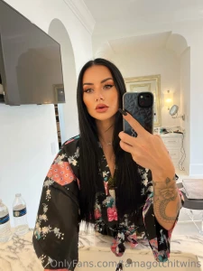 Fresh out the wax saloon wearing my new fave silk robe