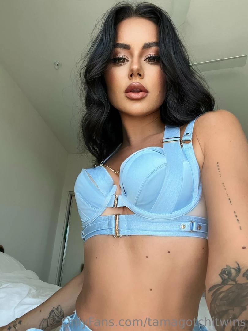 Who wants a satisfying close-up of my butt 