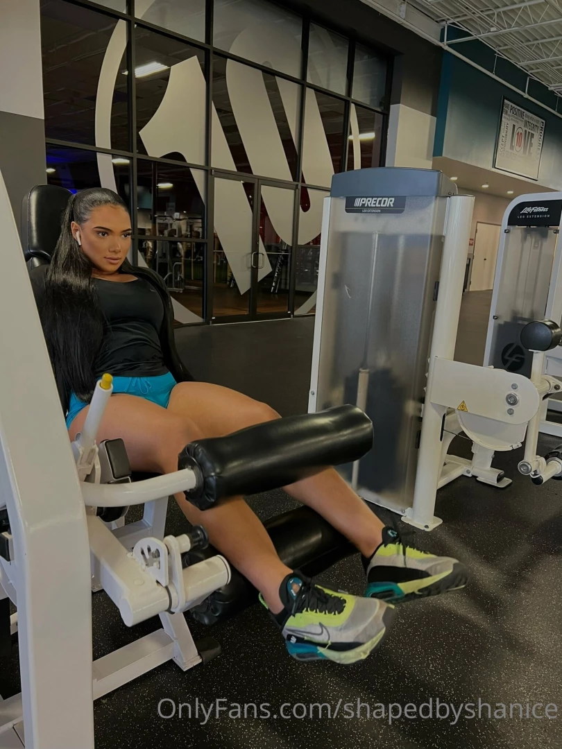 Hamstring curls 101 want some nice juicy legs do you some hamstring part 1 