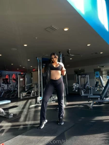 Another ootd i absolutely love wearing yoga pants to the gym