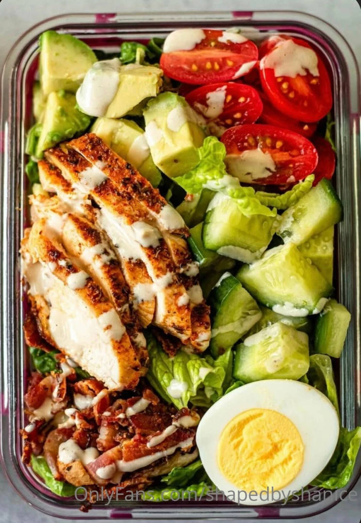 Sundays salad grilled chicken cobb ingredients grilled chicken avocado 
