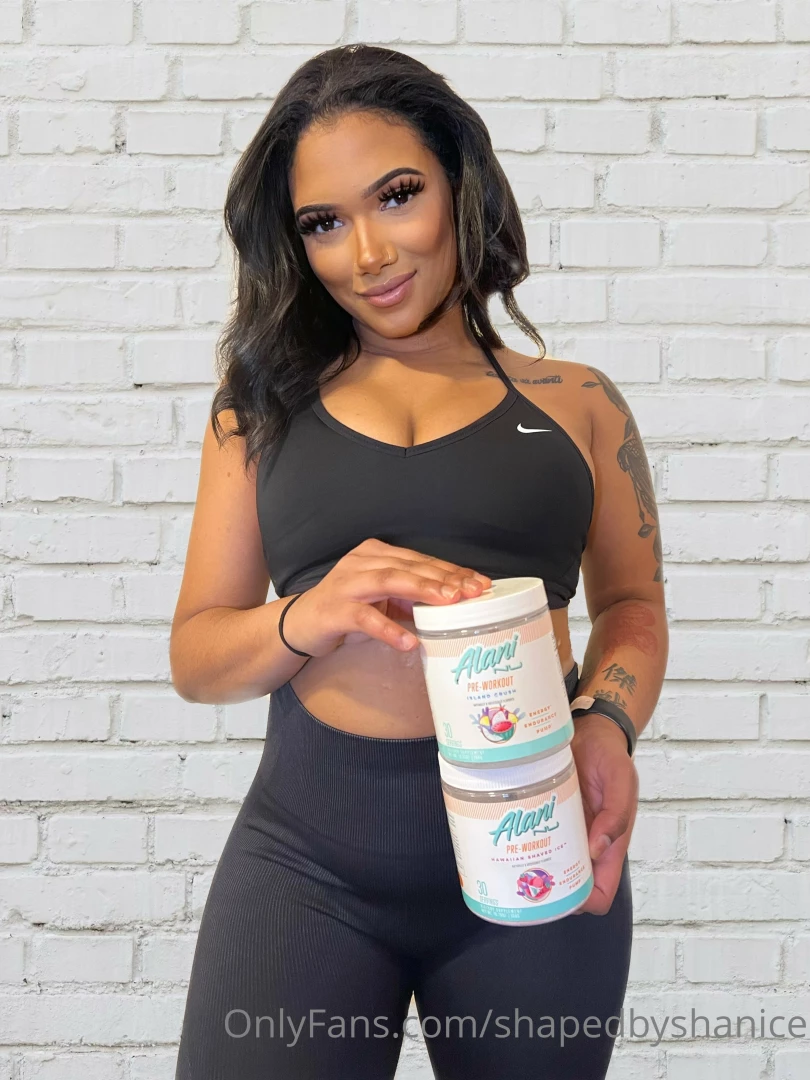 Happy friday sexies a lot of you guys wonder why i take preworkout 
