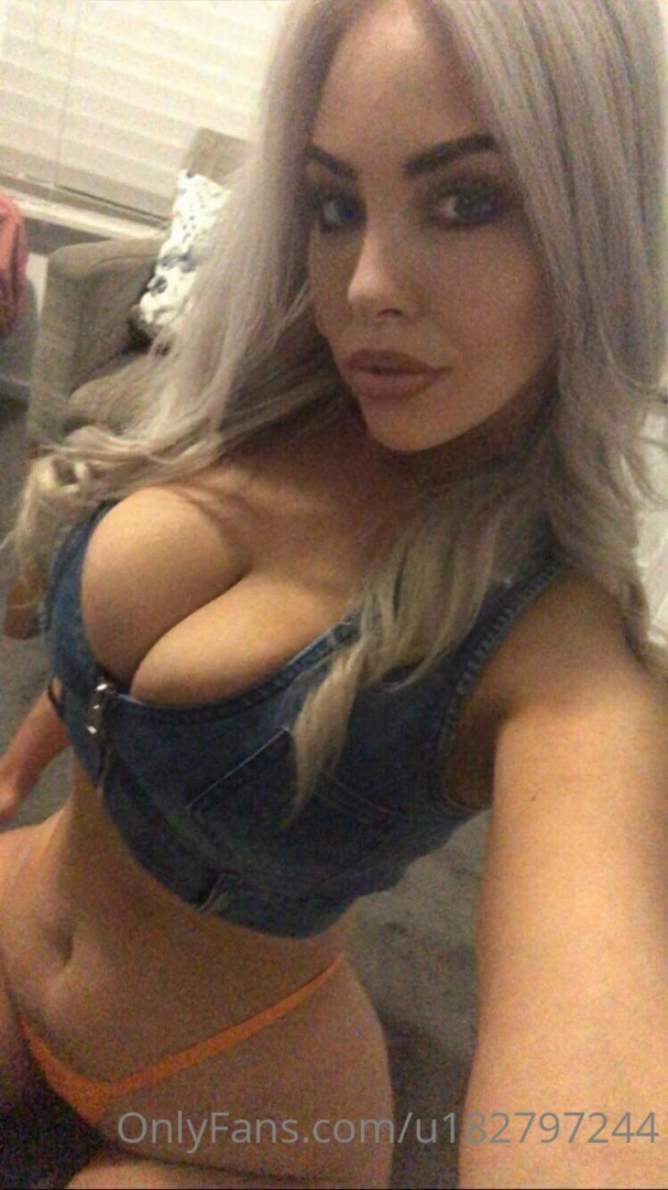 I am too horny anyone else dm me and tell me everything 