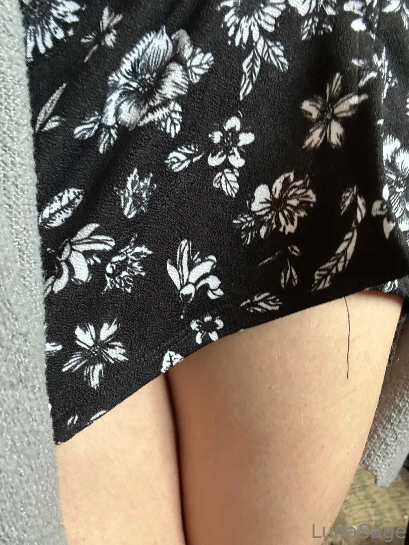 Wanna see what s under tip 5 or lunasagexo has my pussy on timeline 