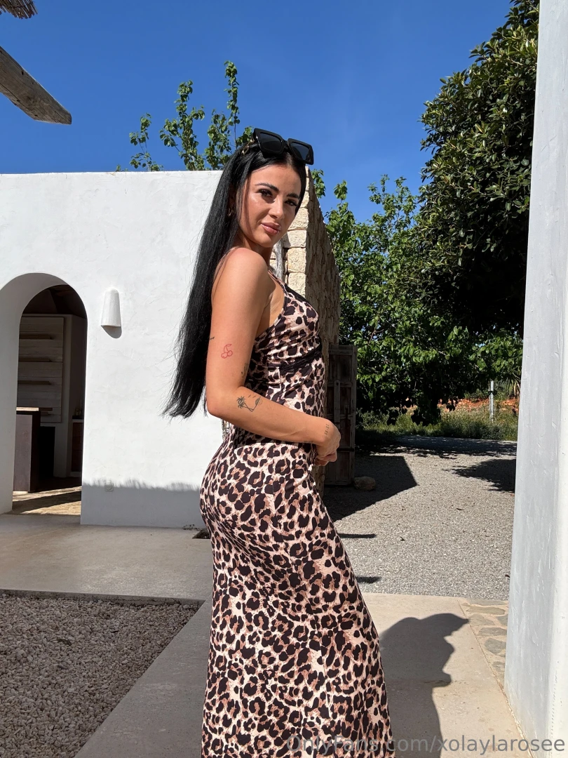 Chat to me on my exclusive page laylala123 part 1 