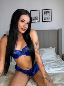 Wanna get to know me better come chat to me on laylala123