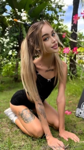 Hot freak babe erin_the_lust made a secret page ads her boobs hate part 915