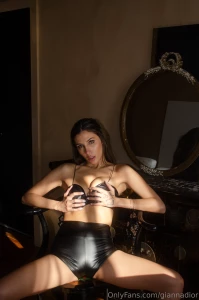 I m ready for some tit play do you wanna do it for me