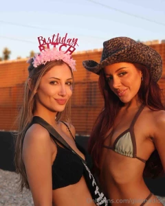 Wanna join us it s gonna be a threesome fun