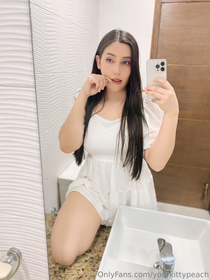 Serving looks that even my mirror can t handle 