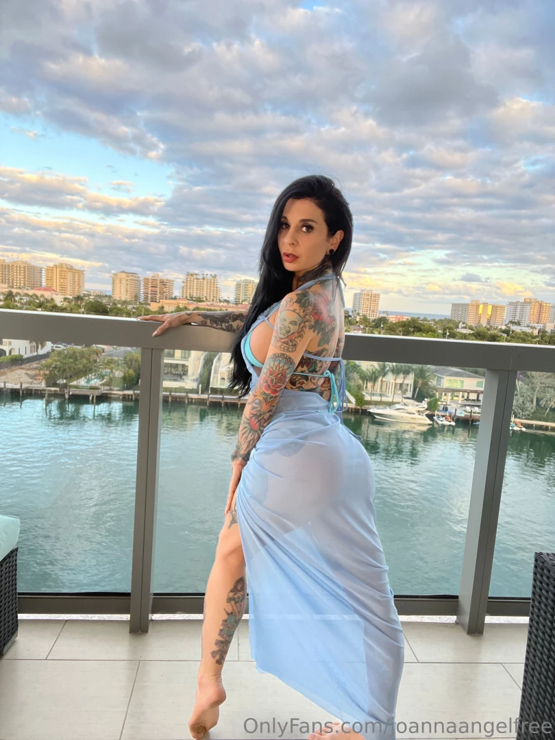 Better views on my other page onlyfans com joannaangel c98 