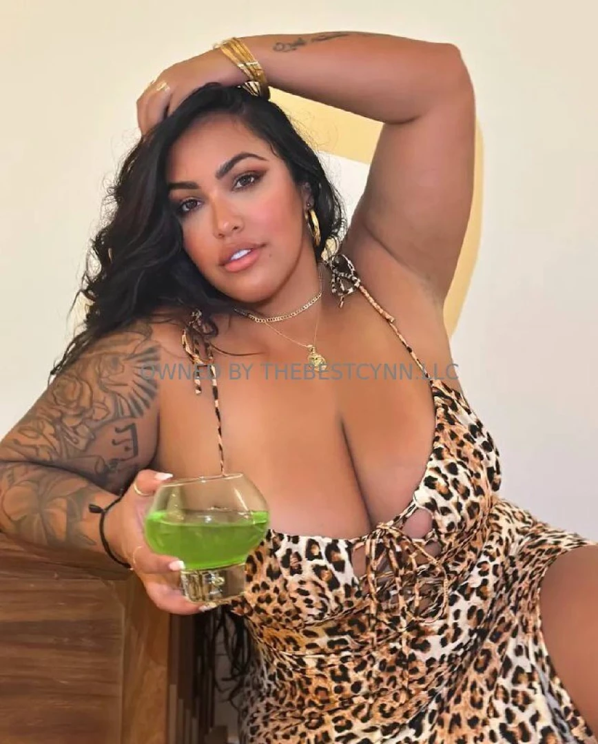 You shouldn t be all alone tonight cum chat with me i m ready to be 