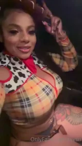 Happy halloween what s everyone doing tonight