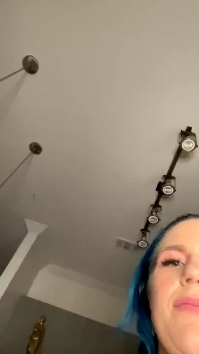 Fun show on a tuesday didn t do a whole lot tuesdays are kinda quiet 