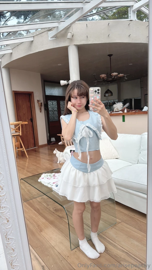 You might not be able to tell but i m feeling a bit naughty 