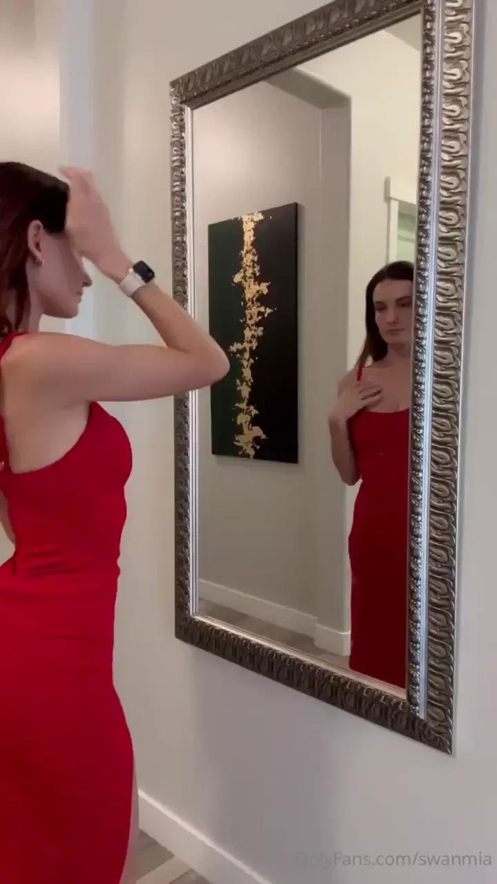 Hey babe i m going live tonight vote for the time you want to join me 