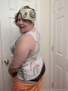 How does a revamp of cosplays sound mad moxie psycho i also got some part 1