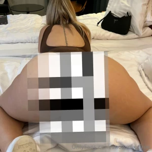 Don t forget on my main page you get hot content in dm every day with