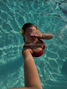 The pool boy said i m pretty lt 3