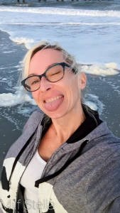 I like long walks on the beach want to see more of me only_stella