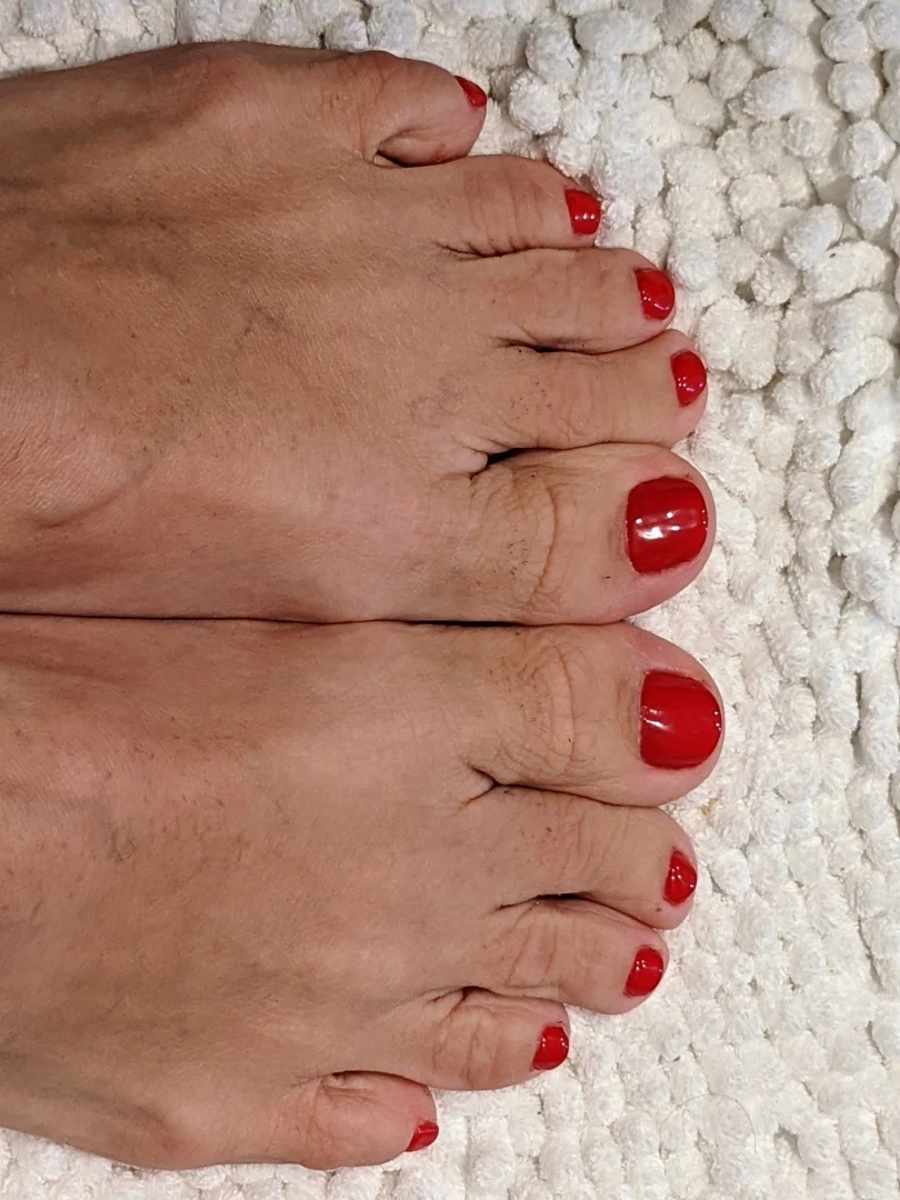 These dirty feet need a bath want to see more of me only_stella 