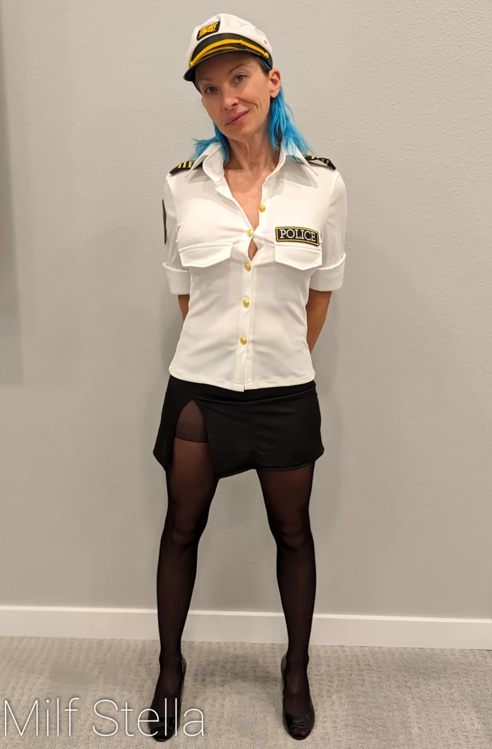 Officer stella responding to a noise complaint stellahere petite 