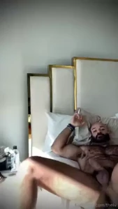 Goooood morning babe