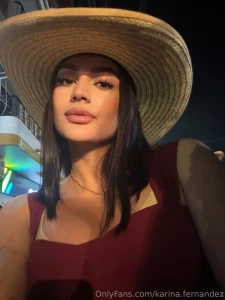 Outfit cozy mood flirty