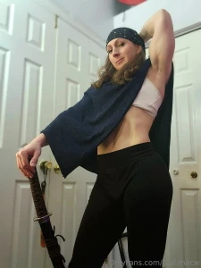 What do we think of muscle girls with swords