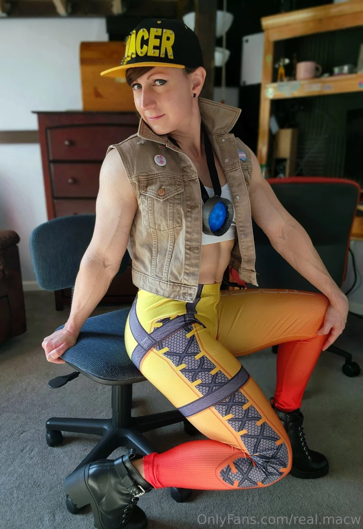 The cavalry here tracer is my favorite videogame character of all time 