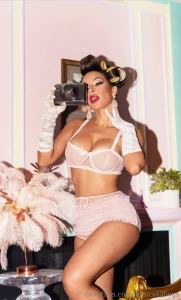 I woke up this morning and decided you deserve a hump day treat you re