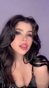 Do i look better with blue eyes