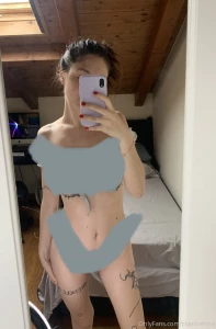 Anche l azzurrino non mi sta poi cos male swipe to undress me