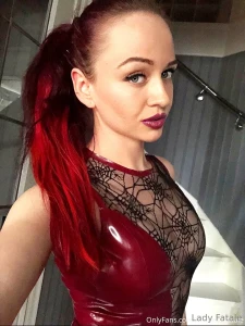 Who wants to be my favourite playtoy here