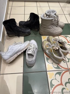 You want my delicious worn shoes they smell so good text me and tell