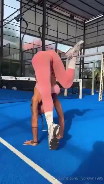 Tip this post 18 to see me in my lingerie and heels and you know what 