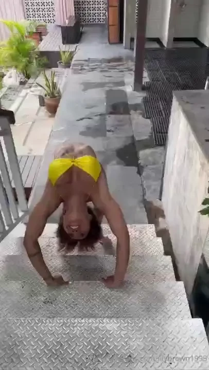 Tip this 19 ill send you some naughty flexible content 