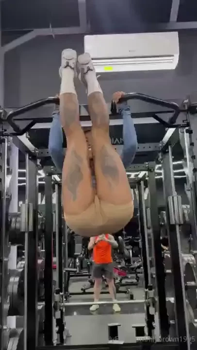 Tip this post 18 to see some some hardcore pussy fucking and squirting 