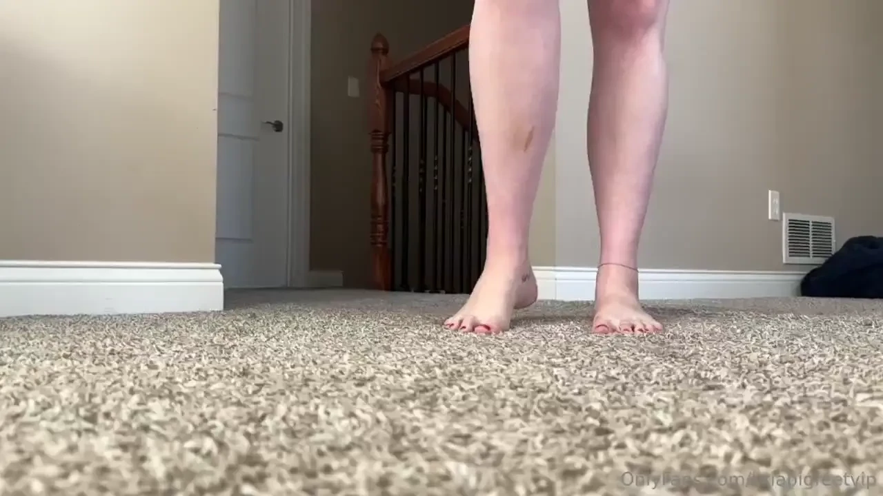 I m looming over the city of la ordering the people to worship me and part 2 