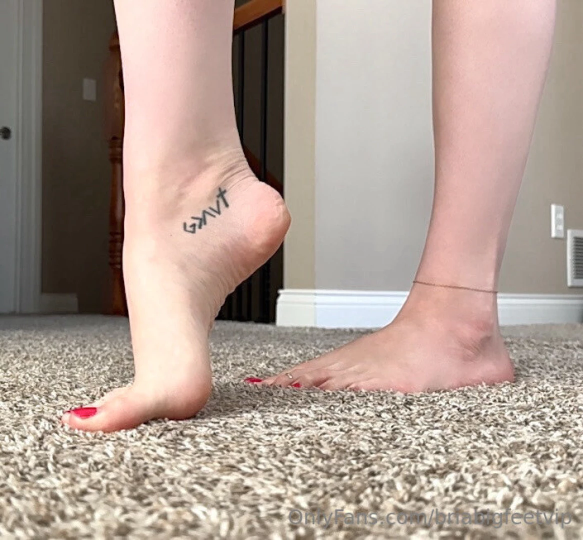 I m looming over the city of la ordering the people to worship me and part 1 