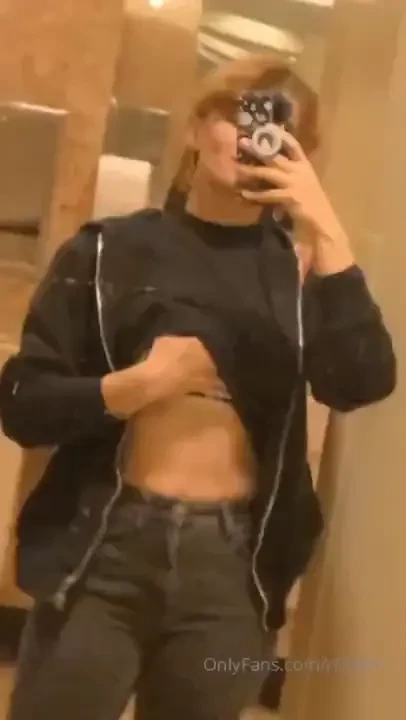 Just saw that new movie thanksgiving - holy shit was is gorey kinda 