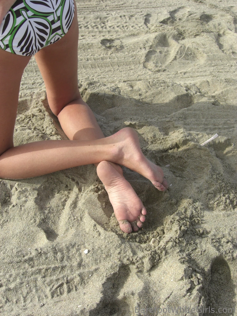 I love barefoot white girls thank you for subscribing now that you are 