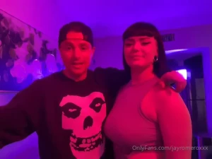 Going live on jayromerovip with ciara_sinn