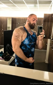Enjoying my new shorts in the lab and had arm day in the gym had to