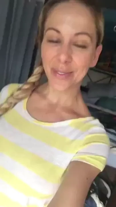 Bruncing with the sexy aaliyah love 