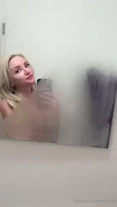 Little post shower tease 