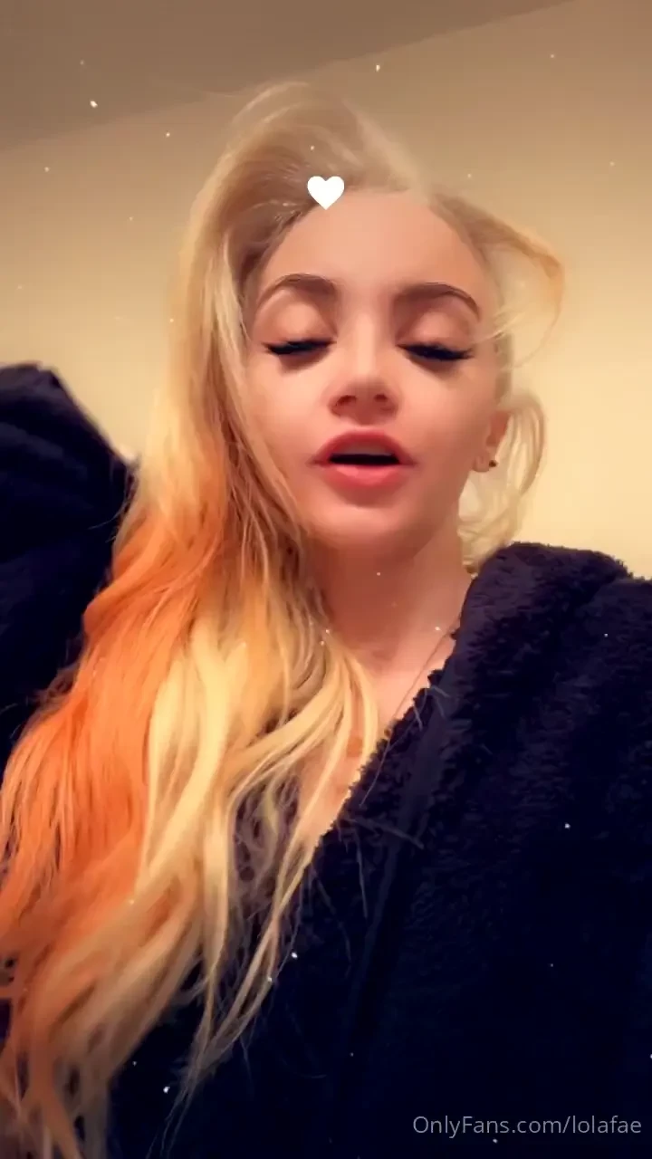 Https avn com awards voting unsung-darling lola-fae there s 3000 of 