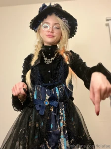 Get on your knees it s time to worship